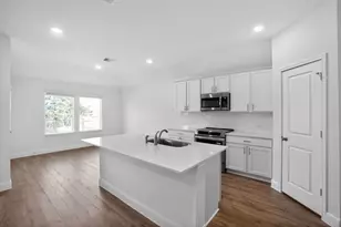 289 Rivers Edge Dr, Georgetown, TX 78628 - Photo 10