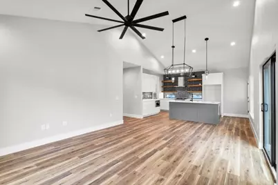 203 N Avenue J, Johnson City, TX 78636 - Photo 8