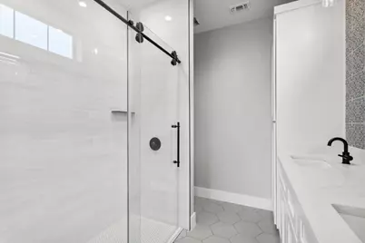 203 N Avenue J, Johnson City, TX 78636 - Photo 18