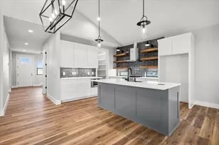 203 N Ave J, Johnson City, TX 78636 - Photo 10