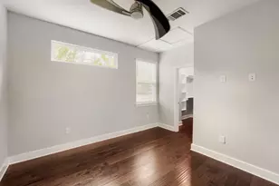 1126 Lott Ave, Austin, TX 78721 - Photo 16