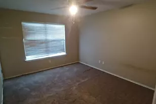 121 Wegstrom St, Hutto, TX 78634 - Photo 14