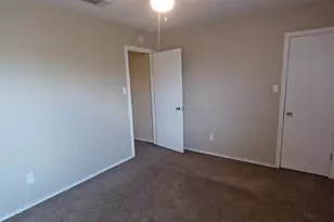 121 Wegstrom St, Hutto, TX 78634 - Photo 12