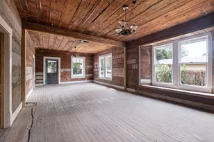 304 Washington St, Smithville, TX 78957 - Photo 18