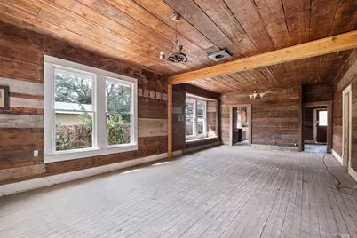 304 Washington Street, Smithville, TX 78957 - Photo 8