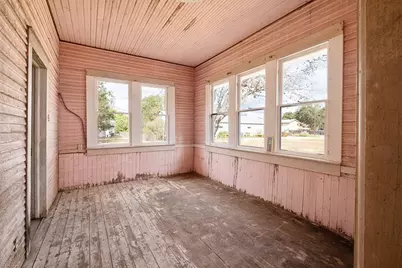 304 Washington Street, Smithville, TX 78957 - Photo 26