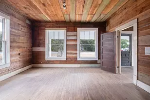 304 Washington St, Smithville, TX 78957 - Photo 22