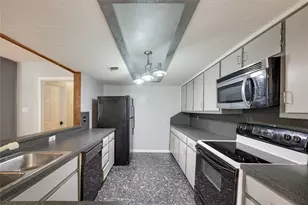 1807 Briar Hill Dr, Austin, TX 78741 - Photo 26