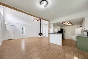1807 Briar Hill Dr, Austin, TX 78741 - Photo 2