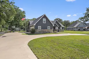 136 Fawn Holw, Elgin, TX 78621 - Photo 2