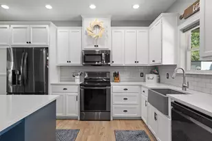 136 Fawn Holw, Elgin, TX 78621 - Photo 10