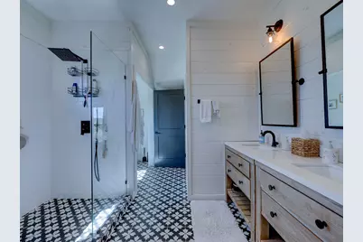 22516 Felicia Drive, Spicewood, TX 78669 - Photo 20