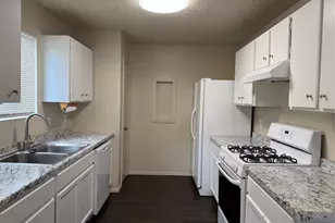 2712 Cameron Loop, Austin, TX 78745 - Photo 10