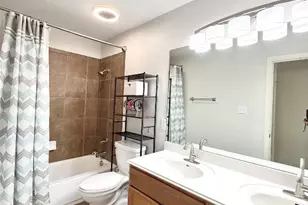 1104 Bethpage Dr, Hutto, TX 78634 - Photo 32