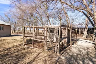 12914 Pfluger Berkman Ln, Coupland, TX 78615 - Photo 38