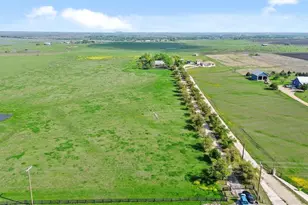 12914 Pfluger Berkman Ln, Coupland, TX 78615 - Photo 34