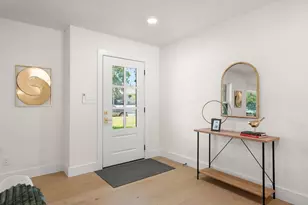 7010 Miranda Dr, Austin, TX 78752 - Photo 10