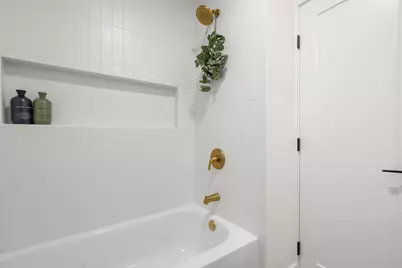 7010 Miranda Drive, Austin, TX 78752 - Photo 20