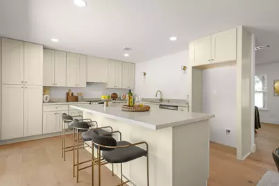 7010 Miranda Drive, Austin, TX 78752 - Photo 14