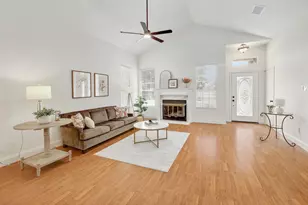 2012 Castle View Dr, Austin, TX 78728 - Photo 4