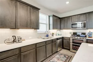 121 Harborside Dr, San Marcos, TX 78666 - Photo 10