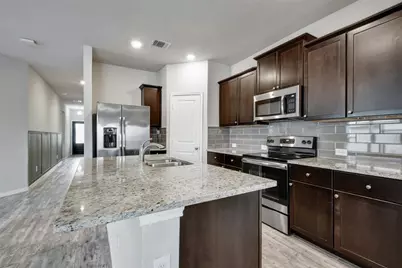 2060 Meadow Pipit Drive, New Braunfels, TX 78130 - Photo 8