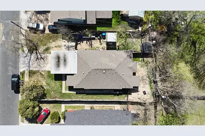 7702 Northcrest Boulevard, Austin, TX 78752 - Photo 16