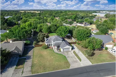202 Spotted Fawn Drive, Hutto, TX 78634 - Photo 2
