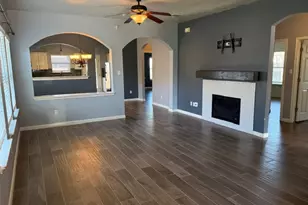 118 Almquist St, Hutto, TX 78634 - Photo 2