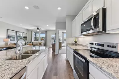 107 Two Bits Lane, Elgin, TX 78621 - Photo 4