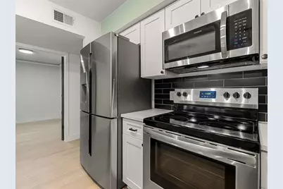 909 Reinli Street #102, Austin, TX 78751 - Photo 10