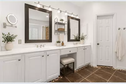 13300 Country Lake Drive, Austin, TX 78732 - Photo 12