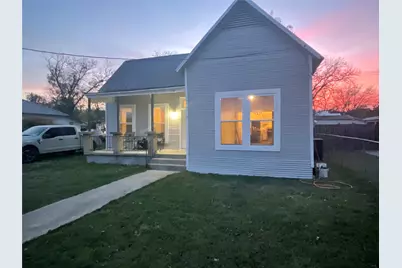 104 S Broad Street, Lampasas, TX 76550 - Photo 2