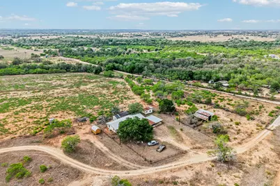 3200 Cattlemens Row, Lockhart, TX 78644 - Photo 4