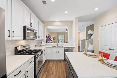 2200 Amur Drive, Austin, TX 78745 - Photo 8
