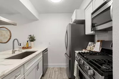 2020 S Congress Avenue #2114, Austin, TX 78704 - Photo 6