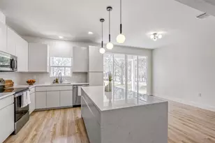 137 E Pauwela Ln, Bastrop, TX 78602 - Photo 4