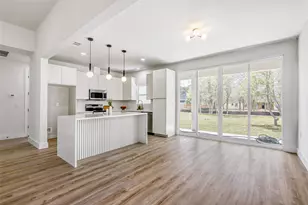 137 E Pauwela Ln, Bastrop, TX 78602 - Photo 14