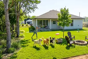 137 E Pauwela Ln, Bastrop, TX 78602 - Photo 32