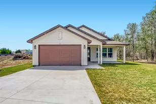 137 E Pauwela Ln, Bastrop, TX 78602 - Photo 2