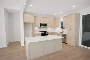 137 E Pauwela Ln, Bastrop, TX 78602 - Photo 10