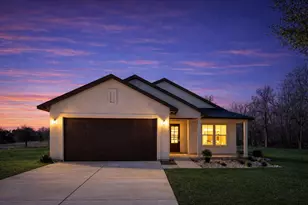 137 E Pauwela Ln, Bastrop, TX 78602 - Photo 1