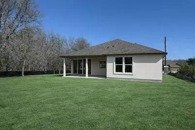 137 E Pauwela Lane, Bastrop, TX 78602 - Photo 4