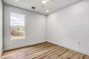 137 E Pauwela Ln, Bastrop, TX 78602 - Photo 22