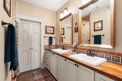 315 Hays Street, Dripping Springs, TX 78620 - Photo 20