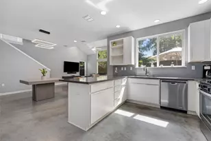 301 W Stassney Ln, Austin, TX 78745 - Photo 10