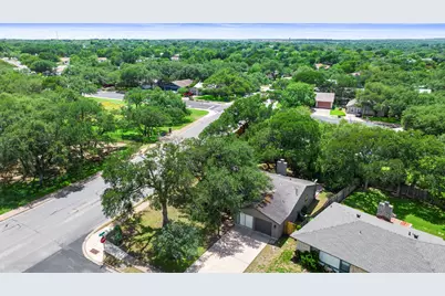 7906 Wycombe Drive, Austin, TX 78749 - Photo 26