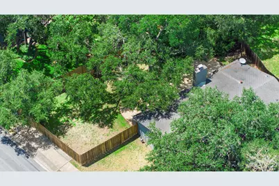 7906 Wycombe Drive, Austin, TX 78749 - Photo 28