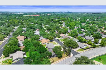 7906 Wycombe Drive, Austin, TX 78749 - Photo 32