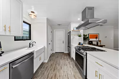 7906 Wycombe Drive, Austin, TX 78749 - Photo 8